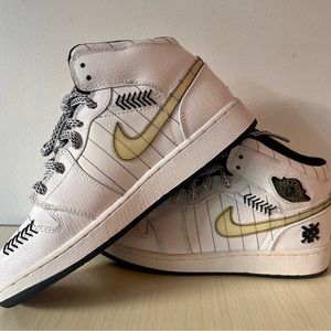 2008 Air Jordan 1 Retro 'Barons - Home' 5Y/ Women’s 6.5